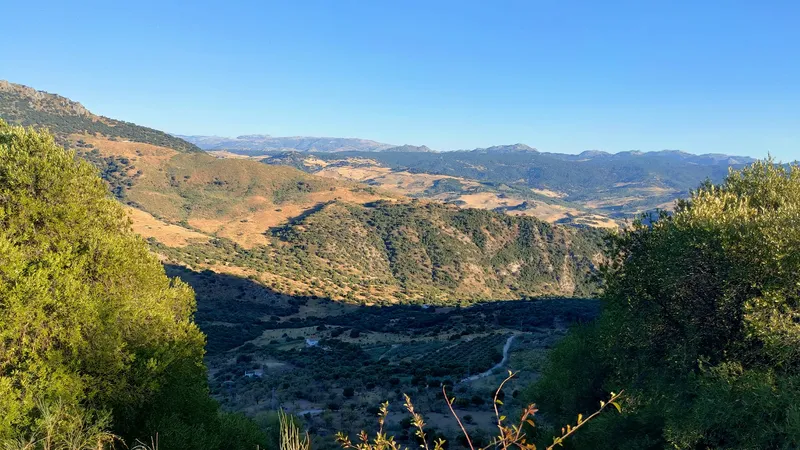 Montañas, naturaleza, cielo, verde, tranquilidad.