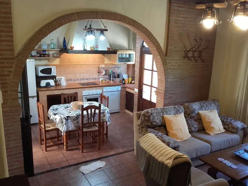 Cocina y sala de estar.
