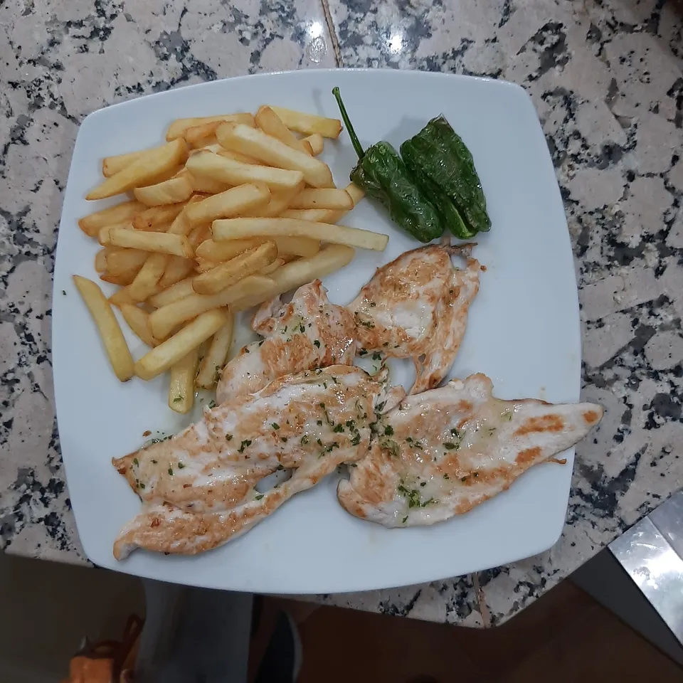 Pescado, papas fritas, pimiento, delicioso.